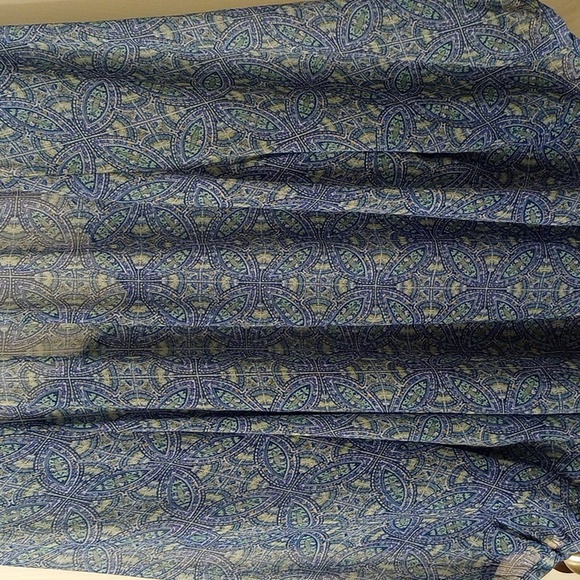 Beautiful sheer blue blouse - Picture 3 of 3